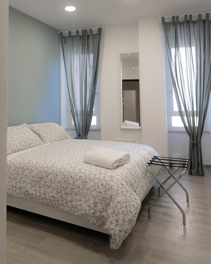 Dimora Cavour Hotel Naples Exterior photo