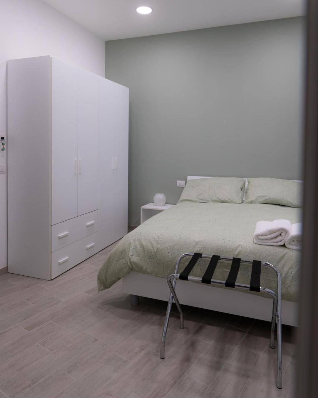 Dimora Cavour Hotel Naples Room photo